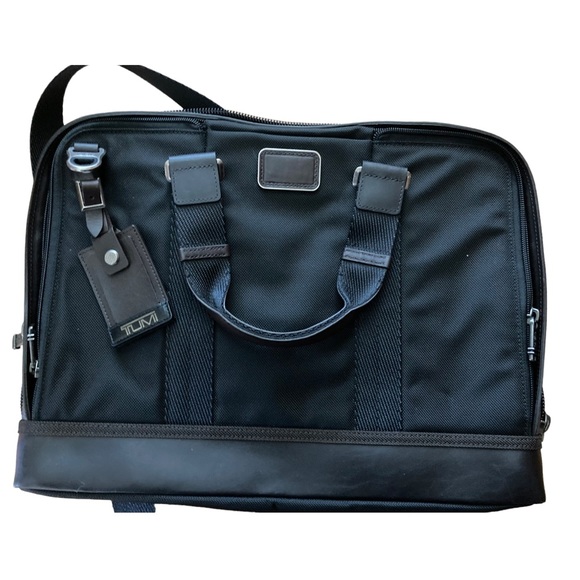 Tumi Bags Tumi Laptop Travel Bag Sample Model Poshmark